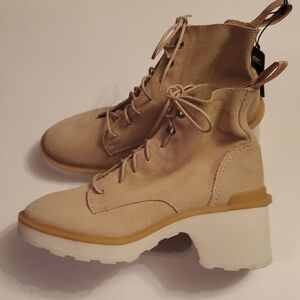 SOREL Women's Suede Lace-Up Platform Ankle Boots